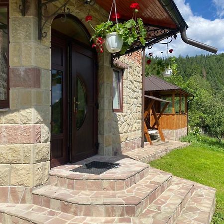 Underhills House Daire Yaremche Dış mekan fotoğraf