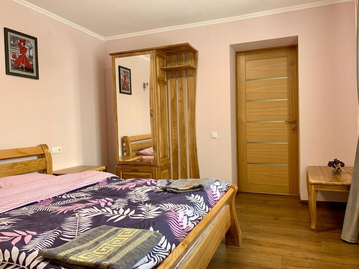 Underhills House Daire Yaremche Dış mekan fotoğraf