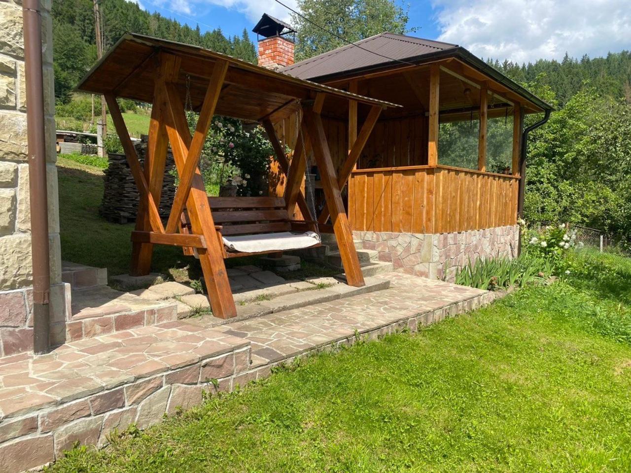 Underhills House Daire Yaremche Dış mekan fotoğraf